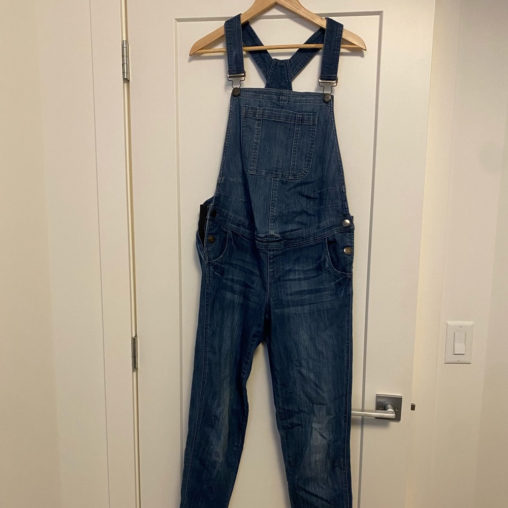 Thyme Maternity denim adjustable overalls sz Small